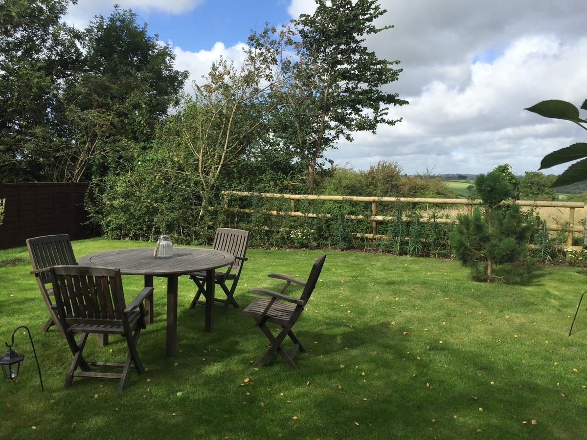 West Tyning Bitton Exterior foto